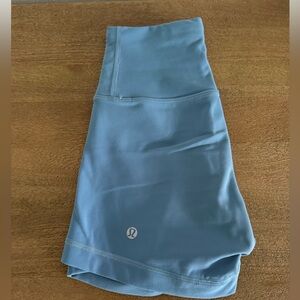 Lululemon Wunder Train Contour Fit
High-Rise Short 4" - Utility Blue Size 4